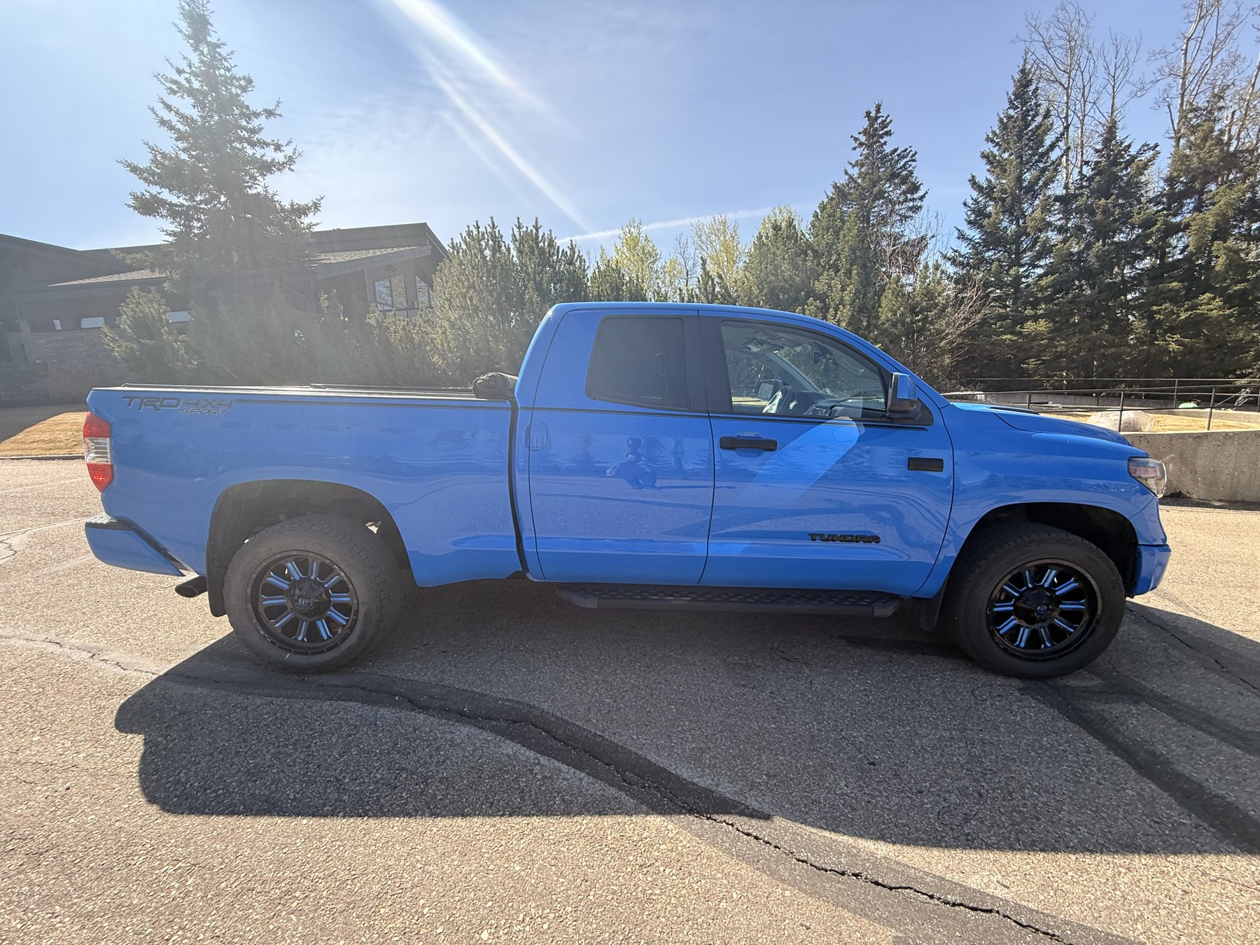 The Tundra in side profile